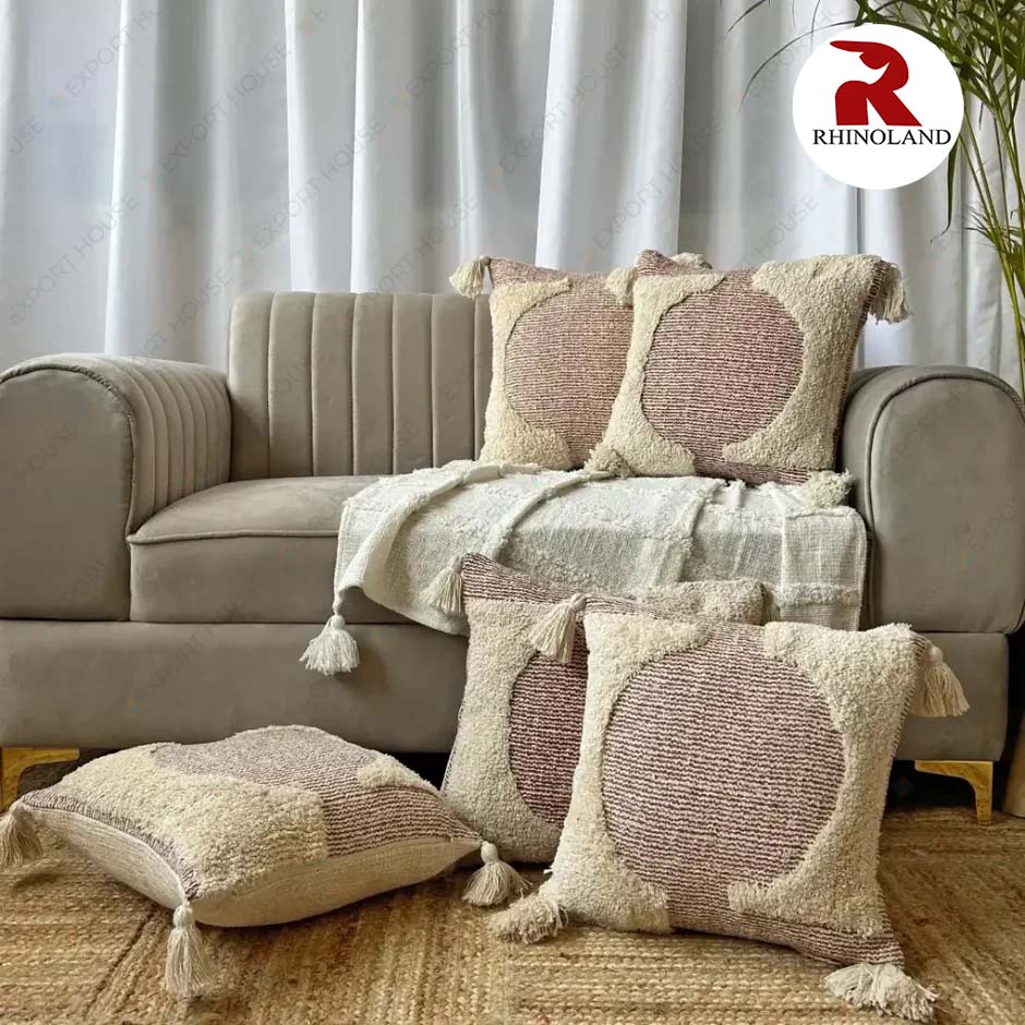 Rustic  Circle Charm Cushion