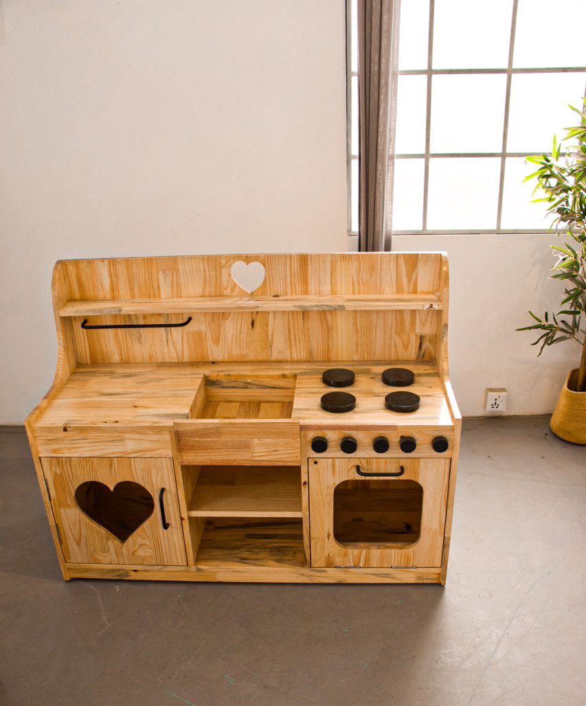Alina Mud Kitchen