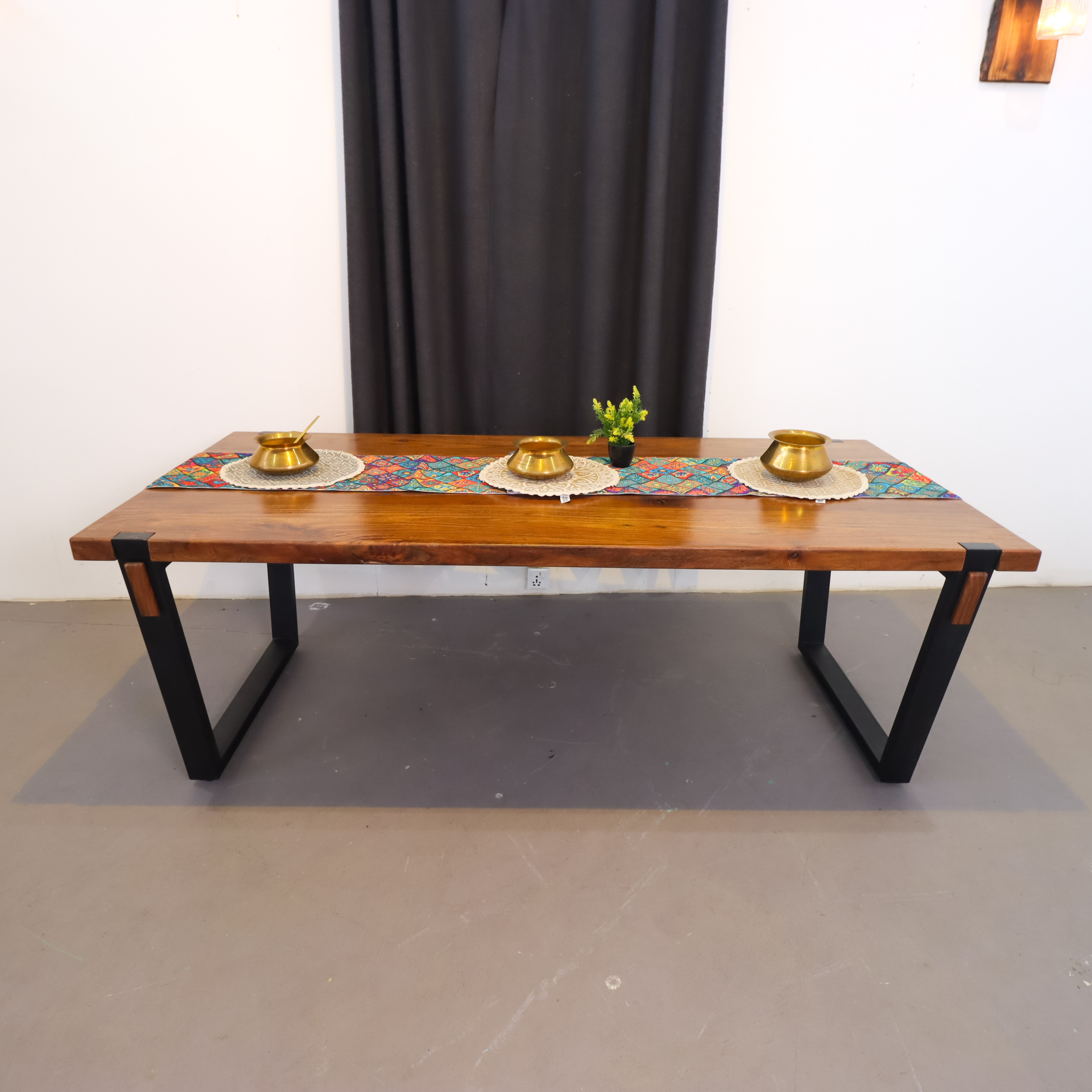 Maya Table