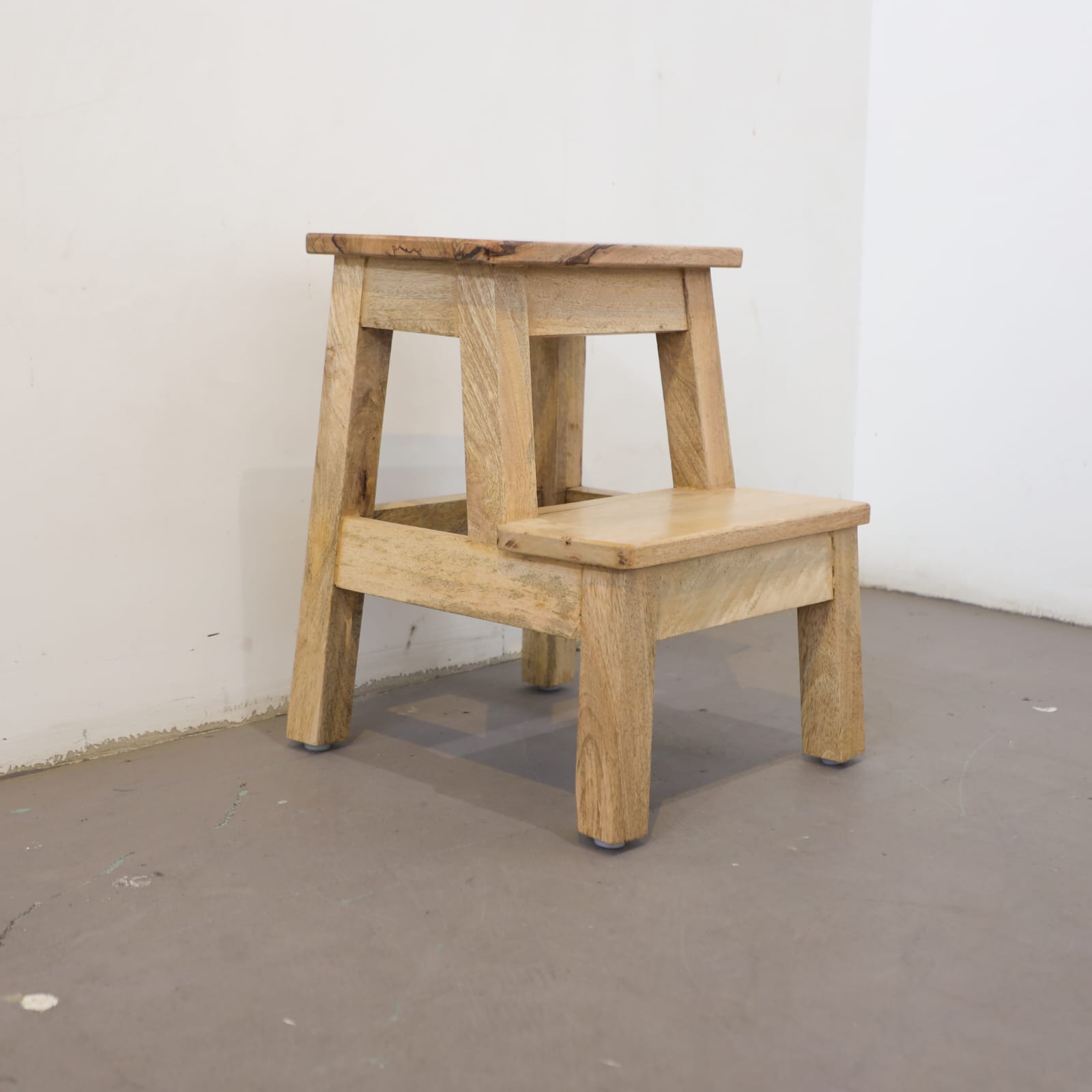 Somi Ladder Stool